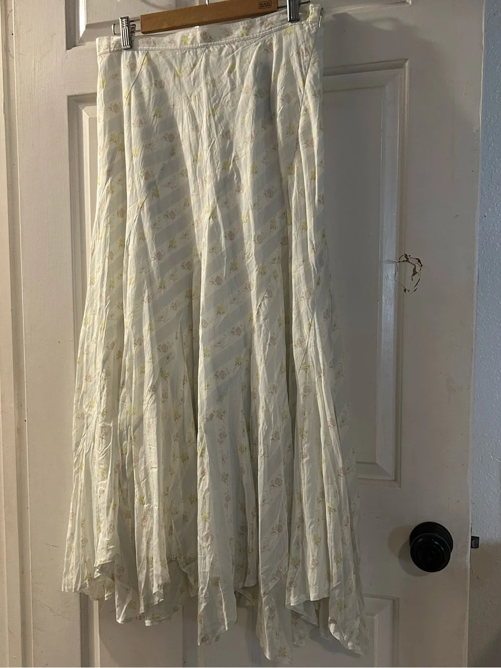 Polo by Ralph Lauren Cream Maxi Skirt with Pale Floral Print - Picture 1 of 3
